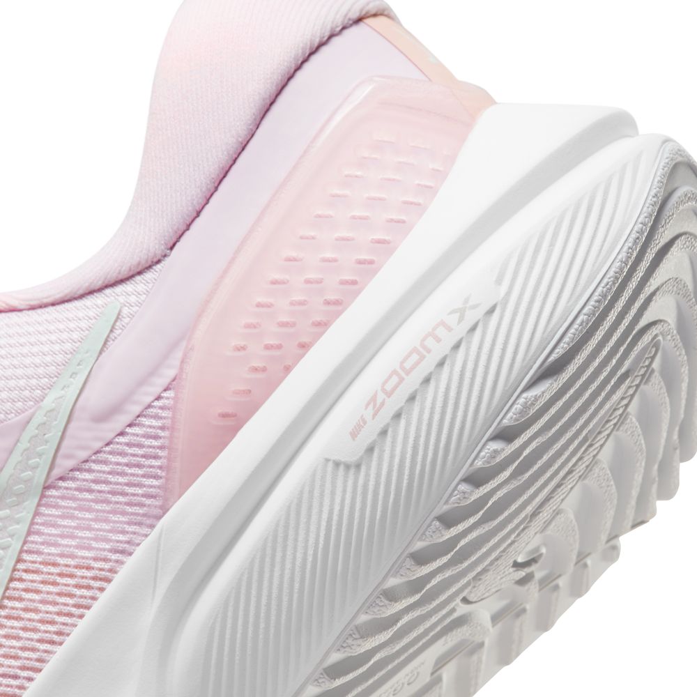 nike-womens-air-zoom-vomero-16